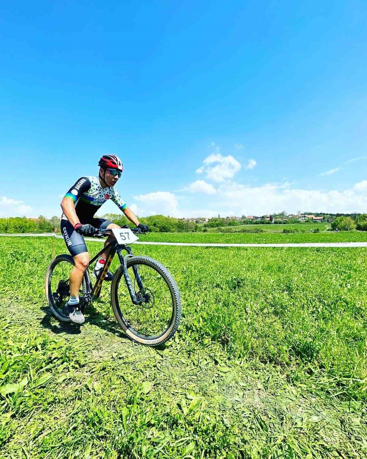 Çaykur Rizespor bisiklet takımından uluslararası başarı