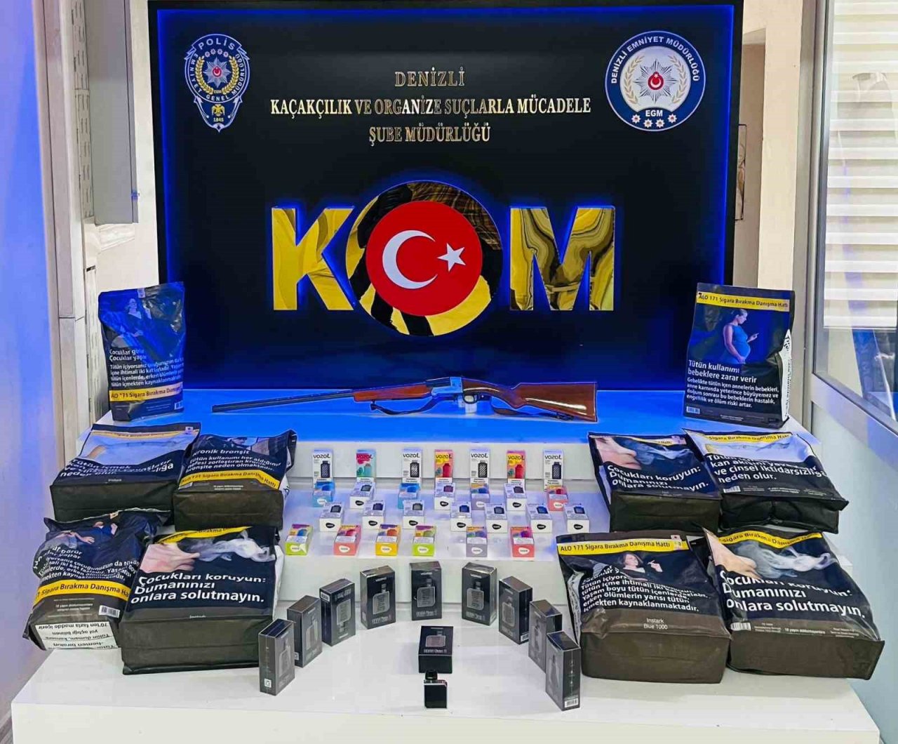 Kaçakçılık şebekelerine operasyon; 4 gözaltı