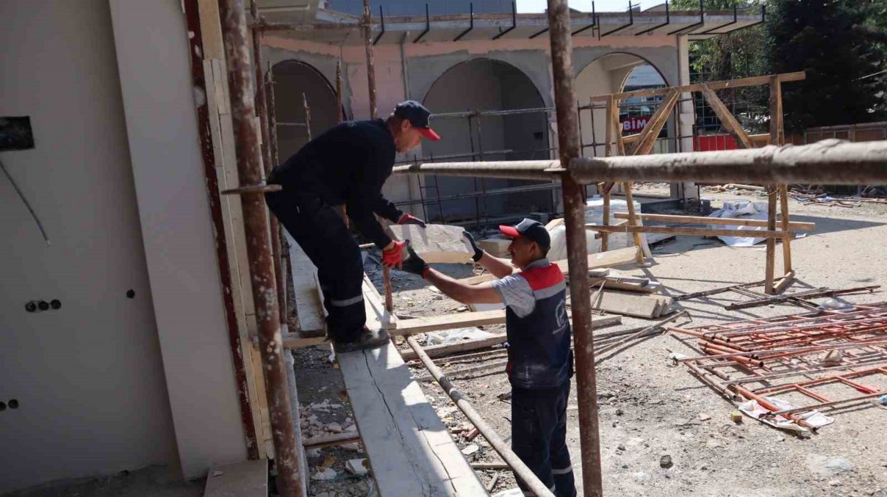 Tarihi yapılarıyla göz dolduracak