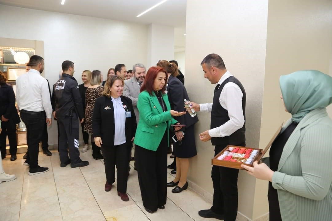 ERÜ Hastanelerinde bayramlaşma merasimi düzenlendi