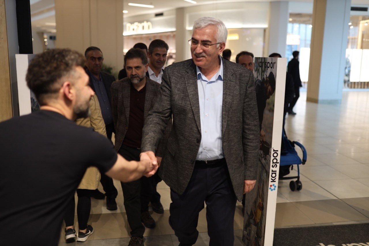 Öz; Söylemlerle değil eylemlerle çalışıyoruz