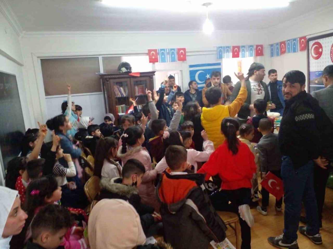 Eskişehir’de yaşayan Iraklı Türkmen çocukların Ramazan ve 23 Nisan Bayramı coşkusu