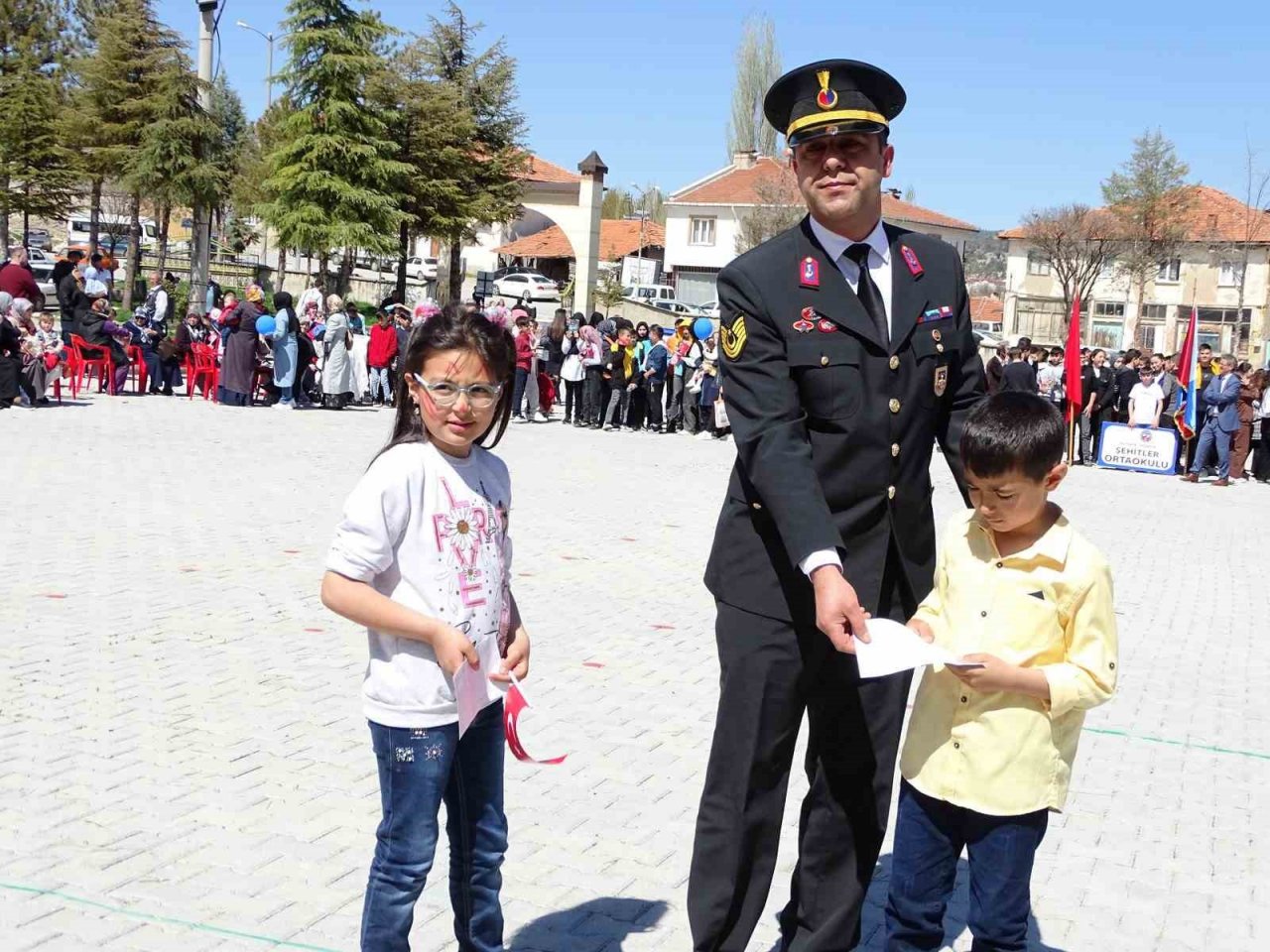 Hisarcık’ta yarışmalarda dereceye giren öğrenciler ödüllendirildi