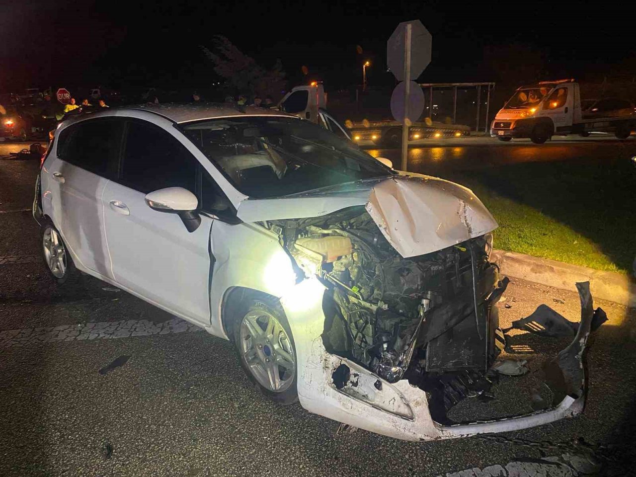 Amasya’da 3 otomobilin karıştığı zincirleme kaza: 2 ölü, 8 yaralı