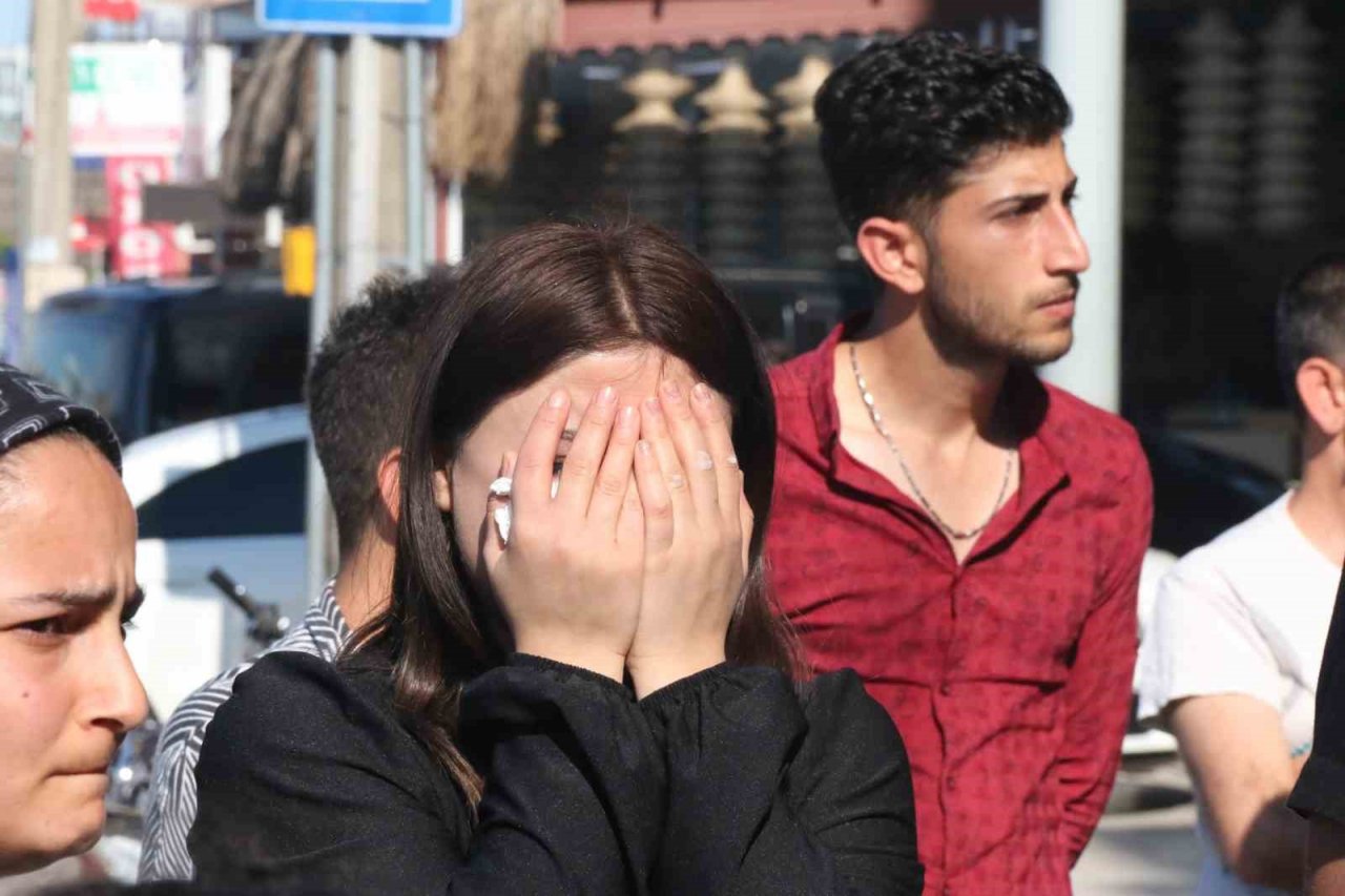 Şırdan dükkanı yangında küle döndü, genç kız gözyaşlarını tutamadı