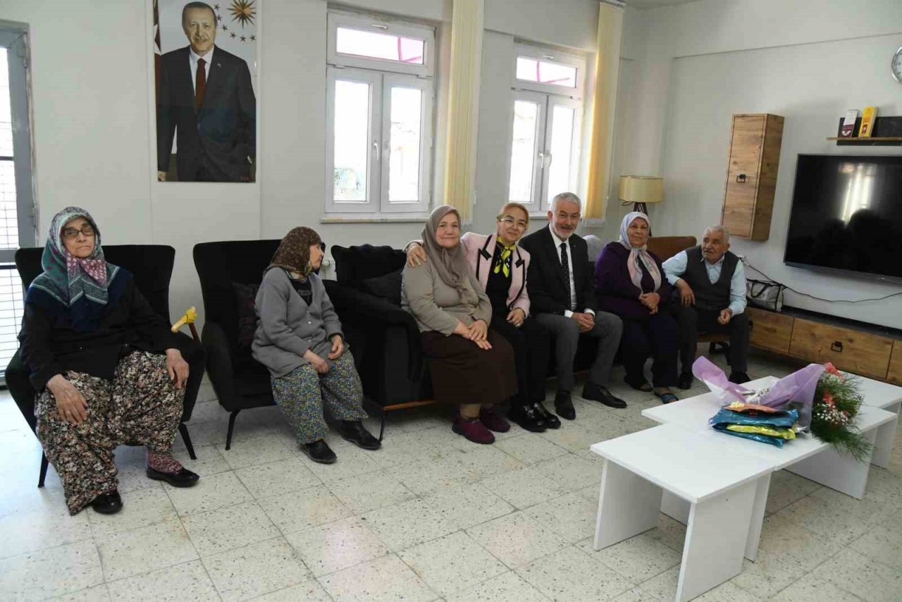 Isparta Belediyesi Yaşlı Destek Merkezi örnek oldu
