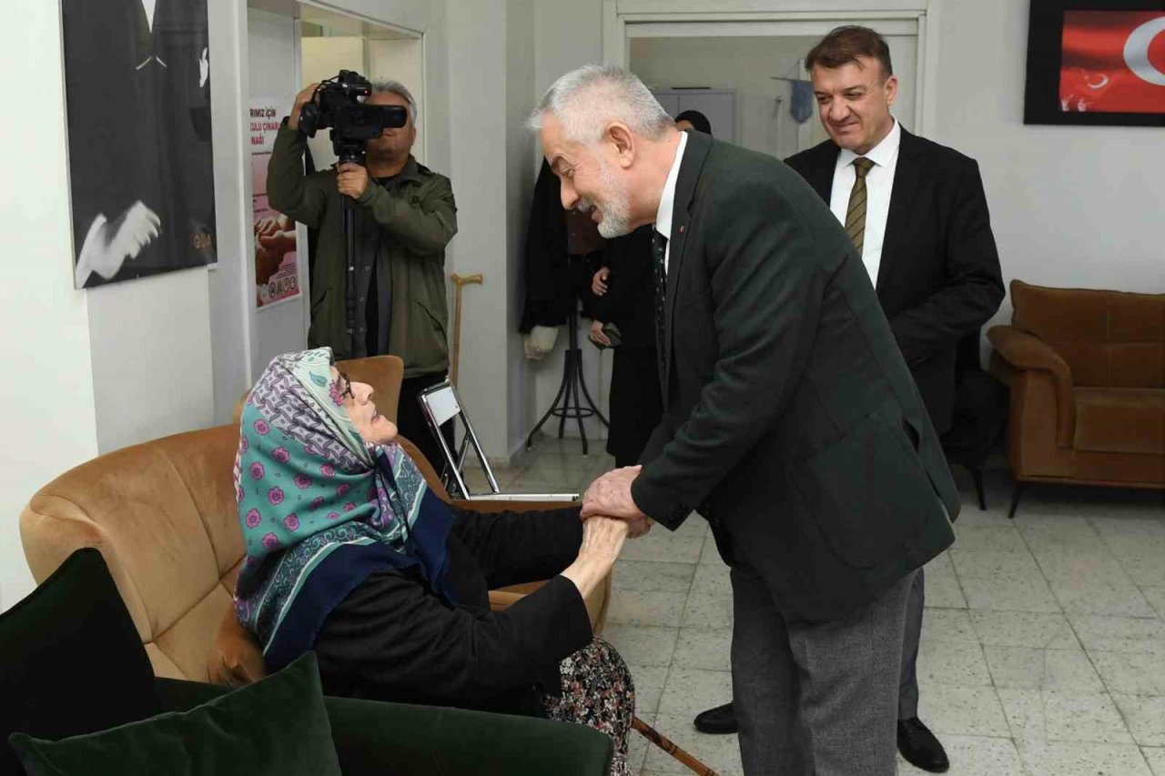 Isparta Belediyesi Yaşlı Destek Merkezi örnek oldu
