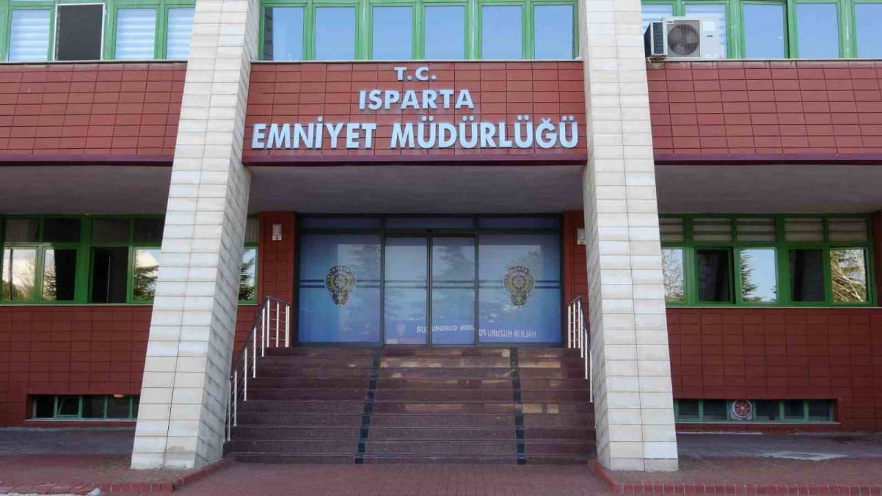 Isparta’da cinayet şüphelileri adliyeye sevk edildi