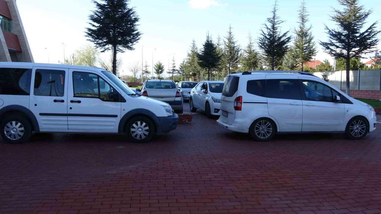 Isparta’da cinayet şüphelileri adliyeye sevk edildi