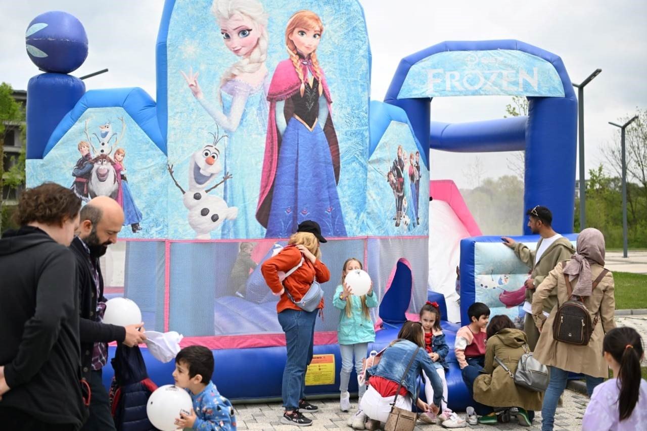 Kartepe’de çocuklar doyasıya eğlendi