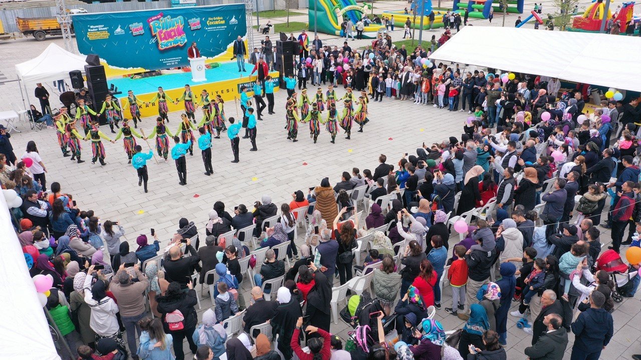 Kartepe’de çocuklar doyasıya eğlendi