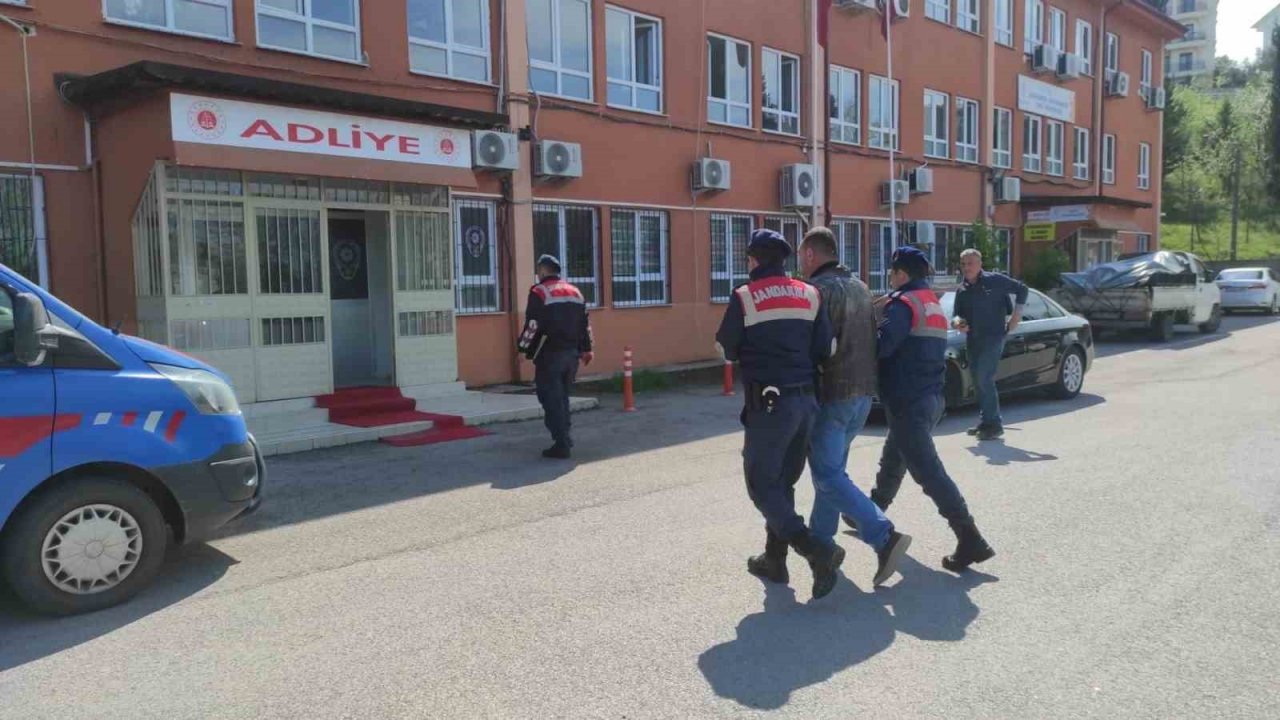 Kocaeli’de aranan şahıslara jandarma operasyonu
