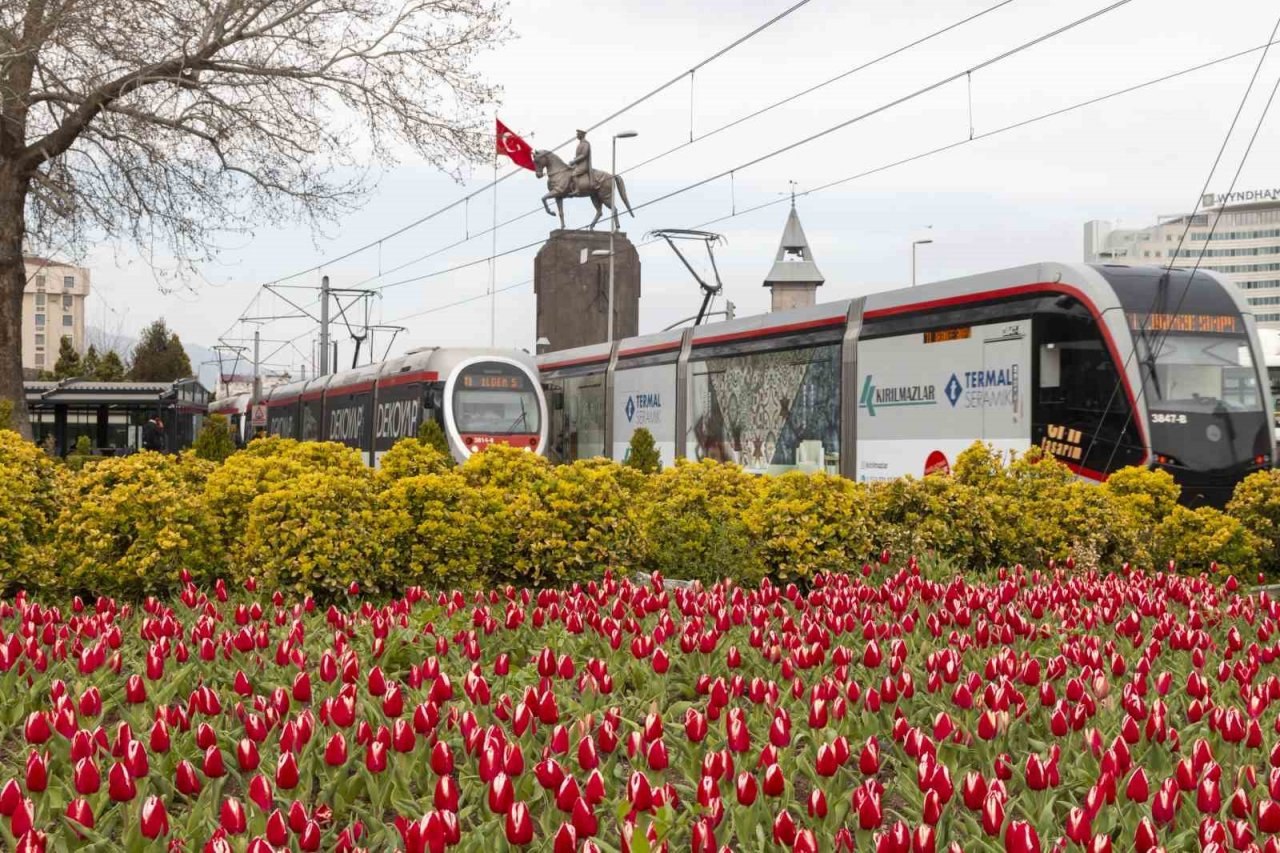 Büyükşehir, bayramda 236 bin vatandaşa tramvayla ücretsiz ulaşım hizmeti sağladı