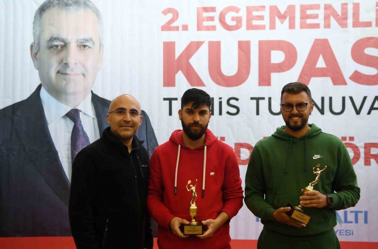 Egemenlik Turnuvasında ödül töreni