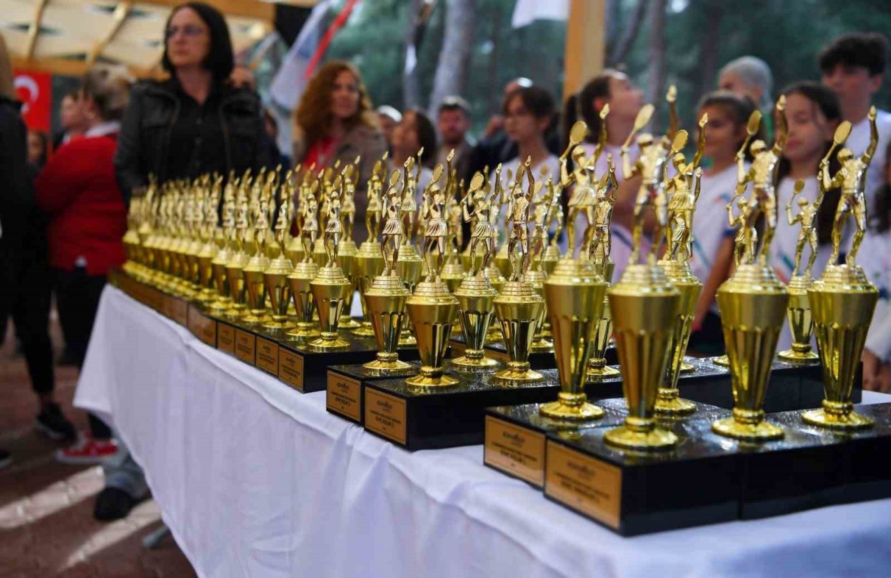 Konyaaltı’nın, Egemenlik Kupası Tenis Turnuvası sona erdi