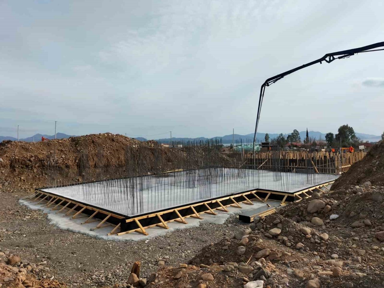 Köyceğiz’de TOKİ konutlarının inşaatı başladı