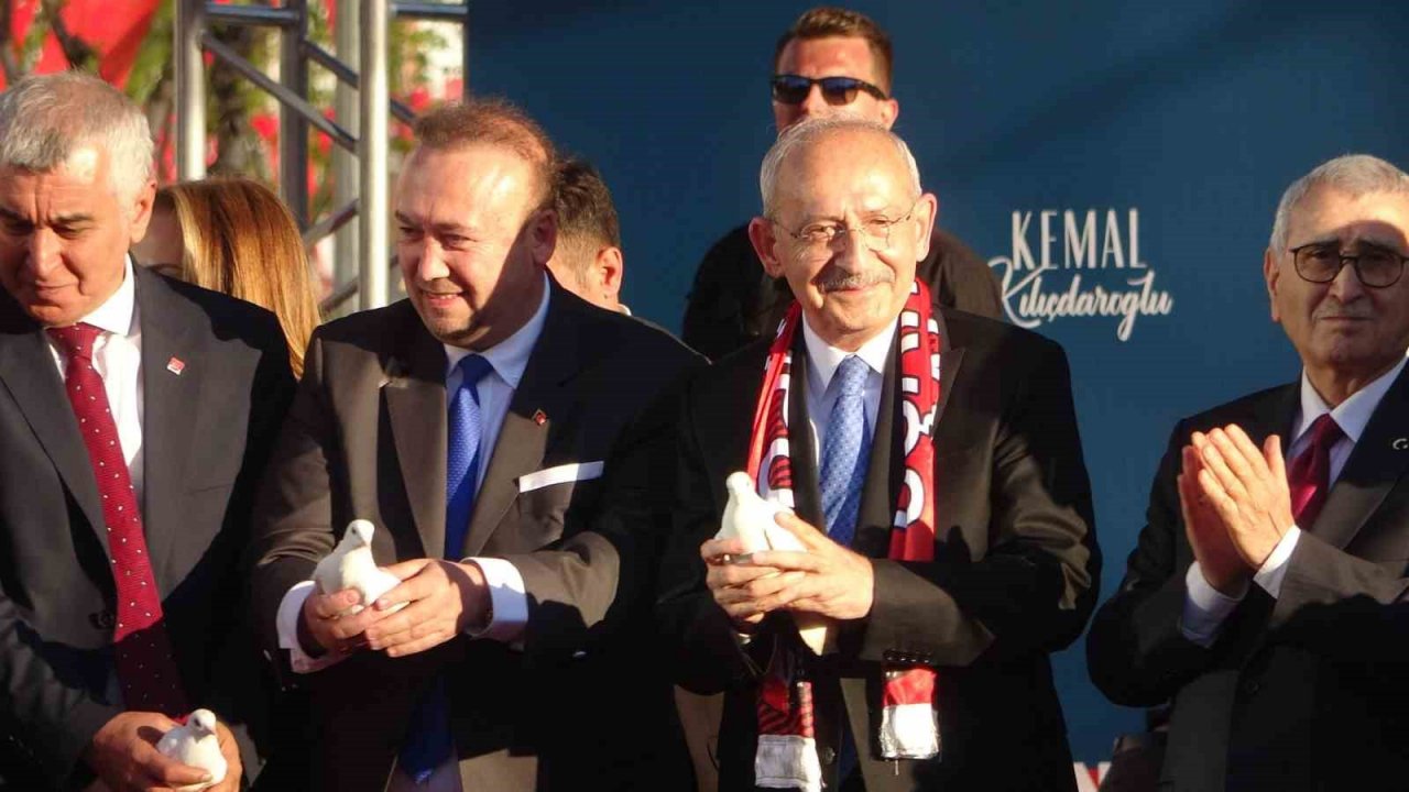 Millet İttifakı Cumhurbaşkanı Adayı Kılıçdaroğlu, Uşaklılara vaatlerini anlattı