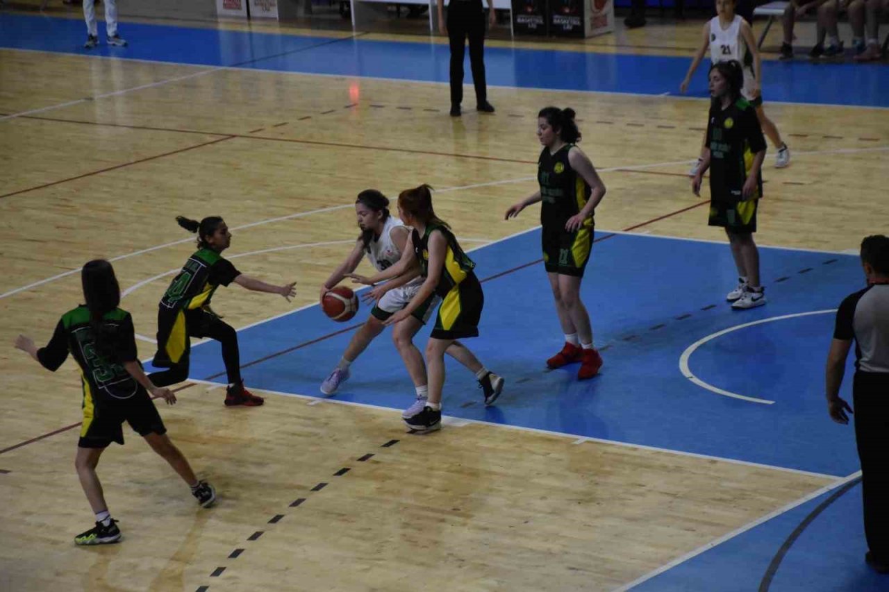 Basketbol Anadolu Şampiyonası Muğla’da başladı