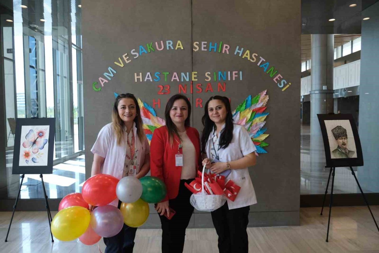Çam ve Sakura Şehir Hastanesi’nde "23 Nisan" coşkusu