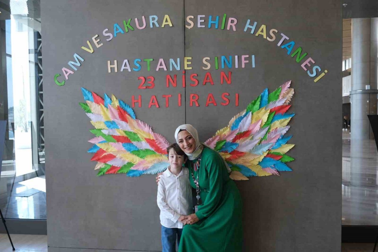 Çam ve Sakura Şehir Hastanesi’nde "23 Nisan" coşkusu