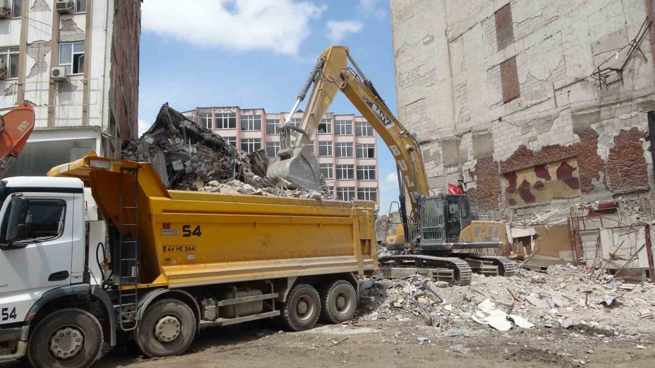 Malatya’da enkaz kaldırma çalışmalarında sona gelindi