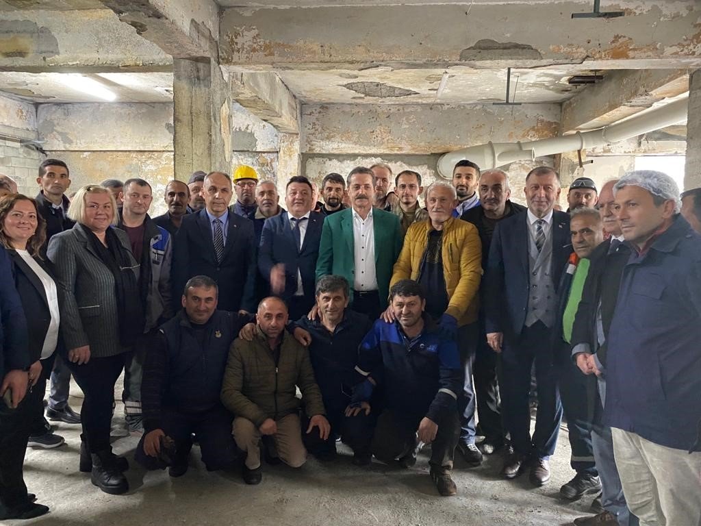 AK Parti Artvin Milletvekili adayı Faruk Çelik: "Kemalpaşa çayını marka yapacağız"