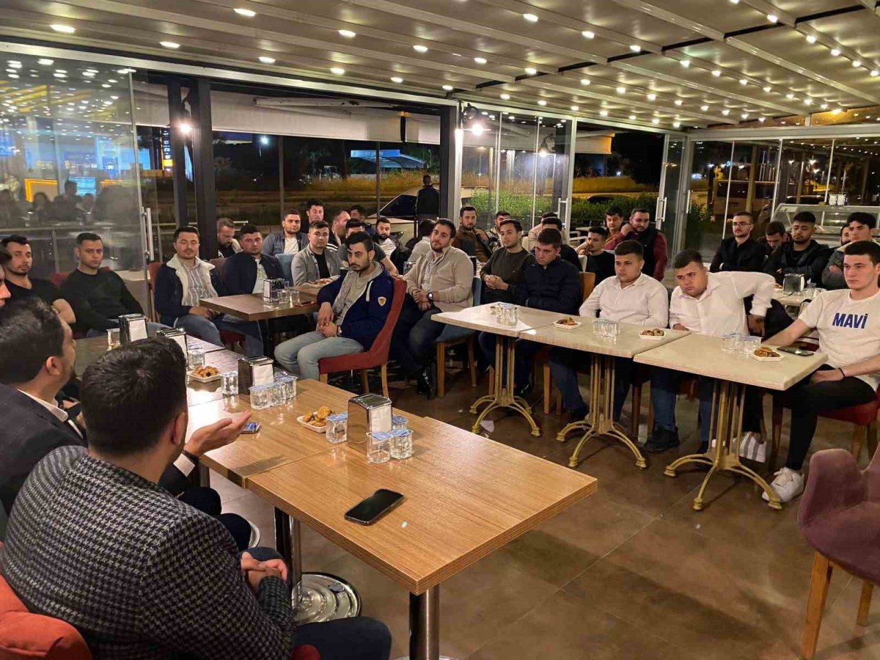 AK Parti Çine’de gençlerle buluştu