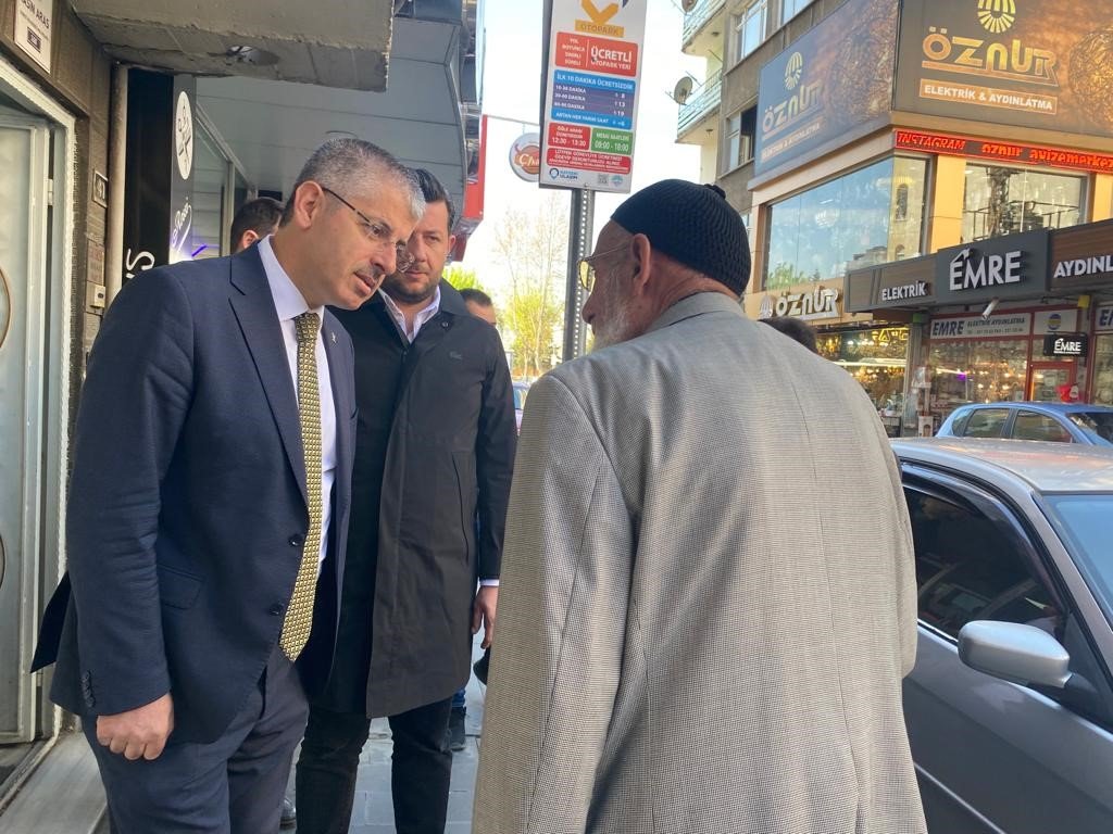 Seçim çalışmalarını sürdüren Çopuroğlu: “Saha ’13. Cumhurbaşkanı Recep Tayyip Erdoğan olacak’ diyor”