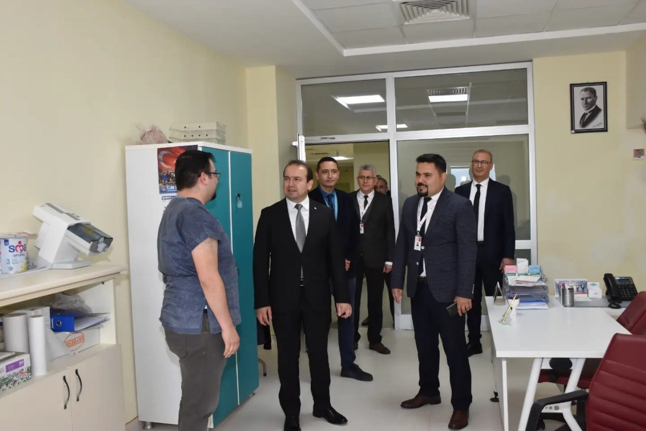 İl Sağlık Müdürü Şenkul, Ağız ve Diş Sağlığı Merkezi’ndeki çalışmaları yerinde inceledi