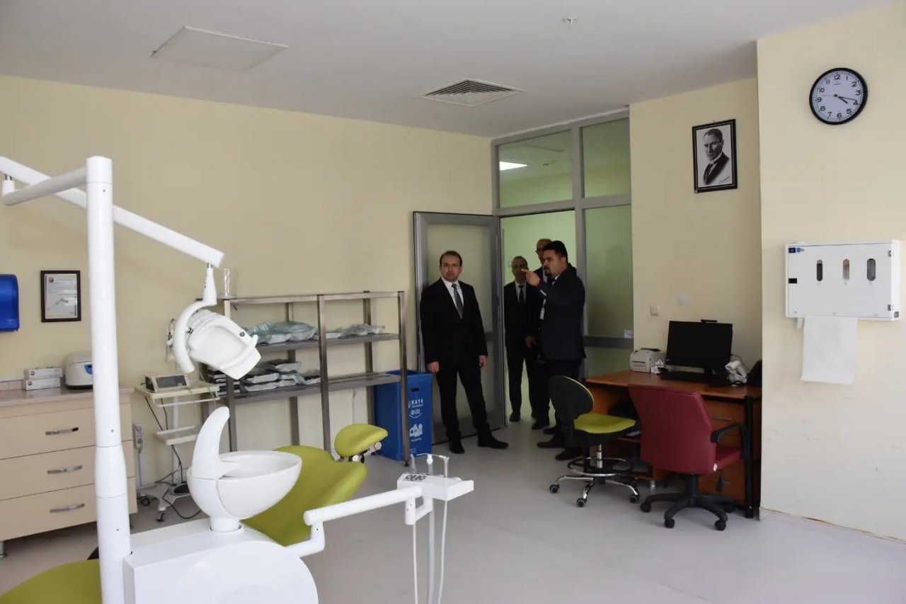 İl Sağlık Müdürü Şenkul, Ağız ve Diş Sağlığı Merkezi’ndeki çalışmaları yerinde inceledi