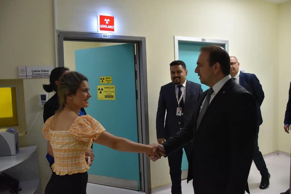 İl Sağlık Müdürü Şenkul, Ağız ve Diş Sağlığı Merkezi’ndeki çalışmaları yerinde inceledi