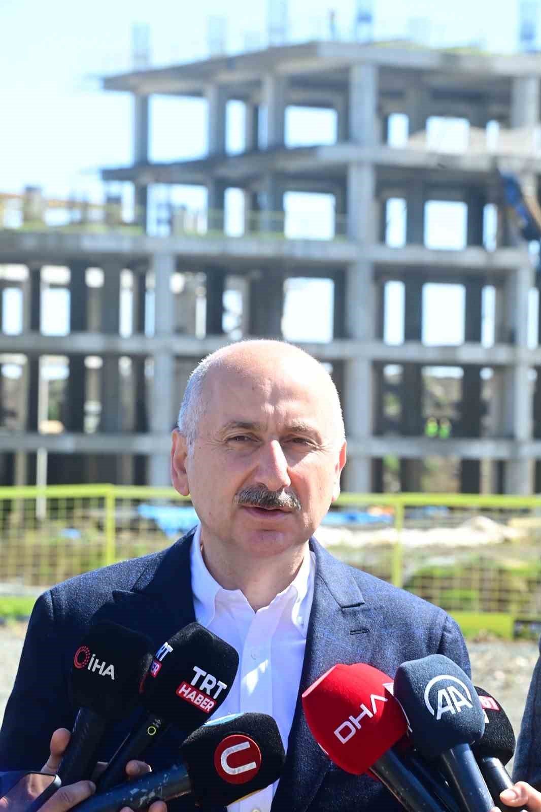 Bakan Karaismailoğlu: "Trabzon şehir hastanesini 22 Şubat 2025’te hizmete açmayı hedefliyoruz"