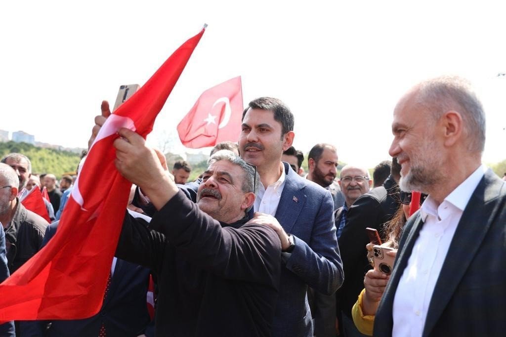 Bakan Kurum: "Bir tarafta Türkiye Yüzyılı diyenler var; diğer tarafta Türkiye’yi yüz yıl geriye götürmek isteyenler var"