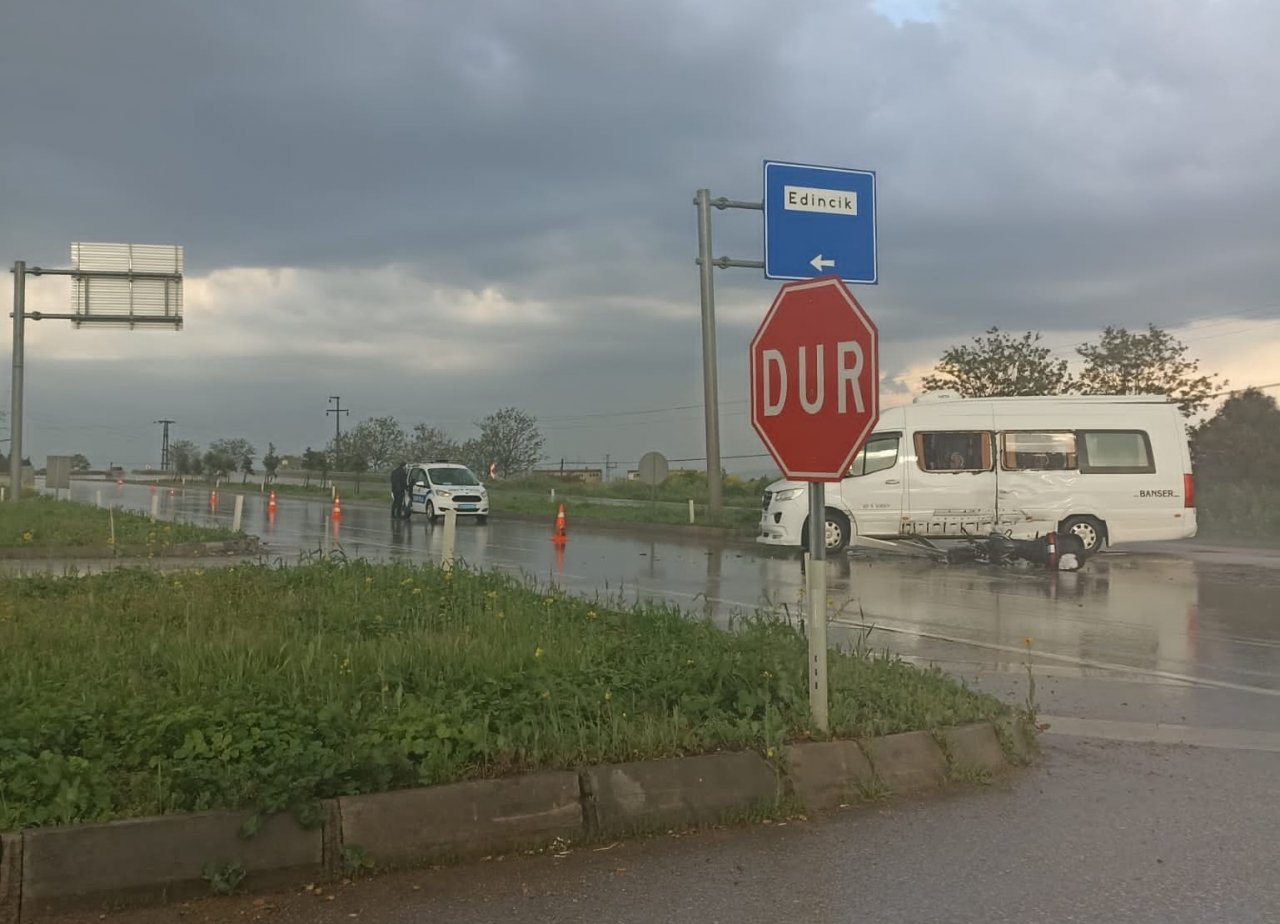 Bandırma Edincik kavşağında trafik kazası: 1 yaralı