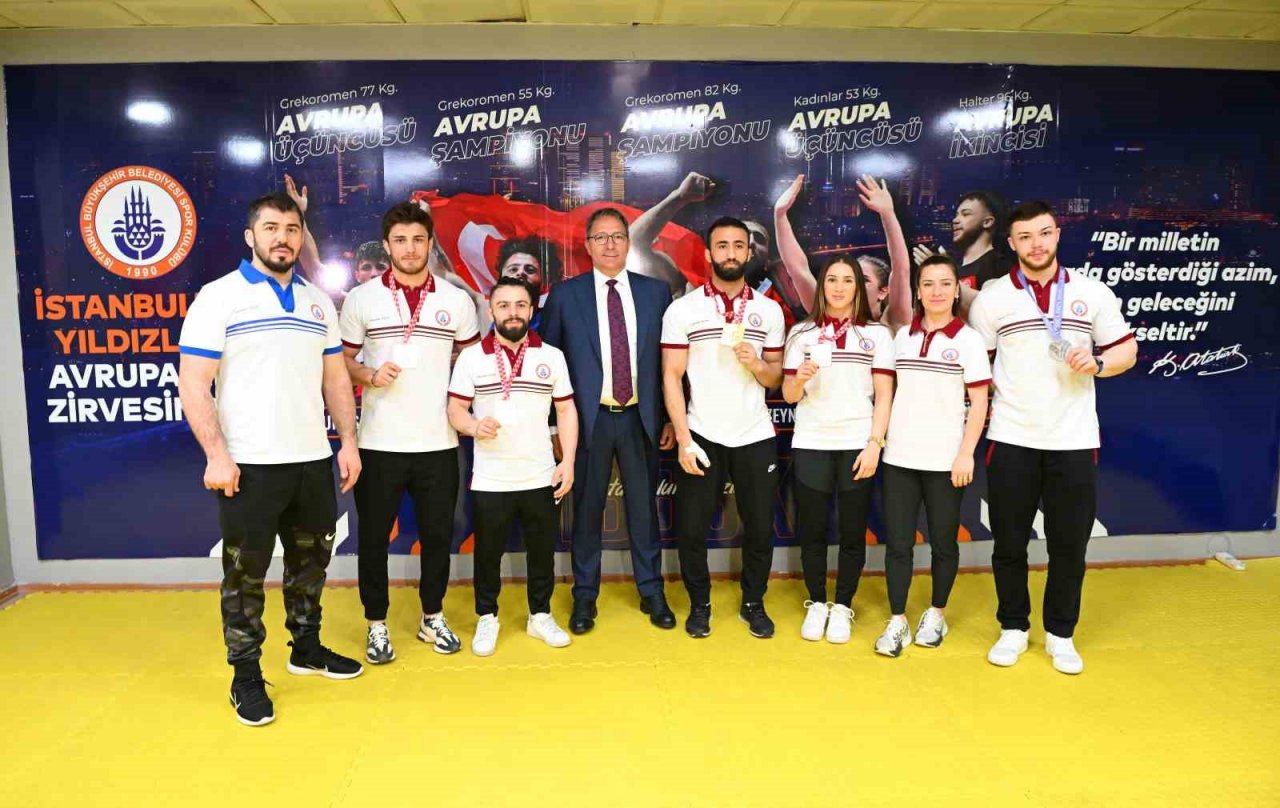 İBBSK Başkanı Fatih Keleş, Avrupa şampiyonalarında madalya alan sporcularla buluştu