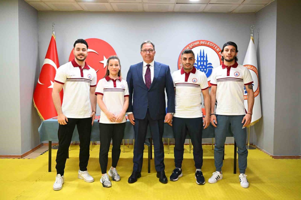 İBBSK Başkanı Fatih Keleş, Avrupa şampiyonalarında madalya alan sporcularla buluştu