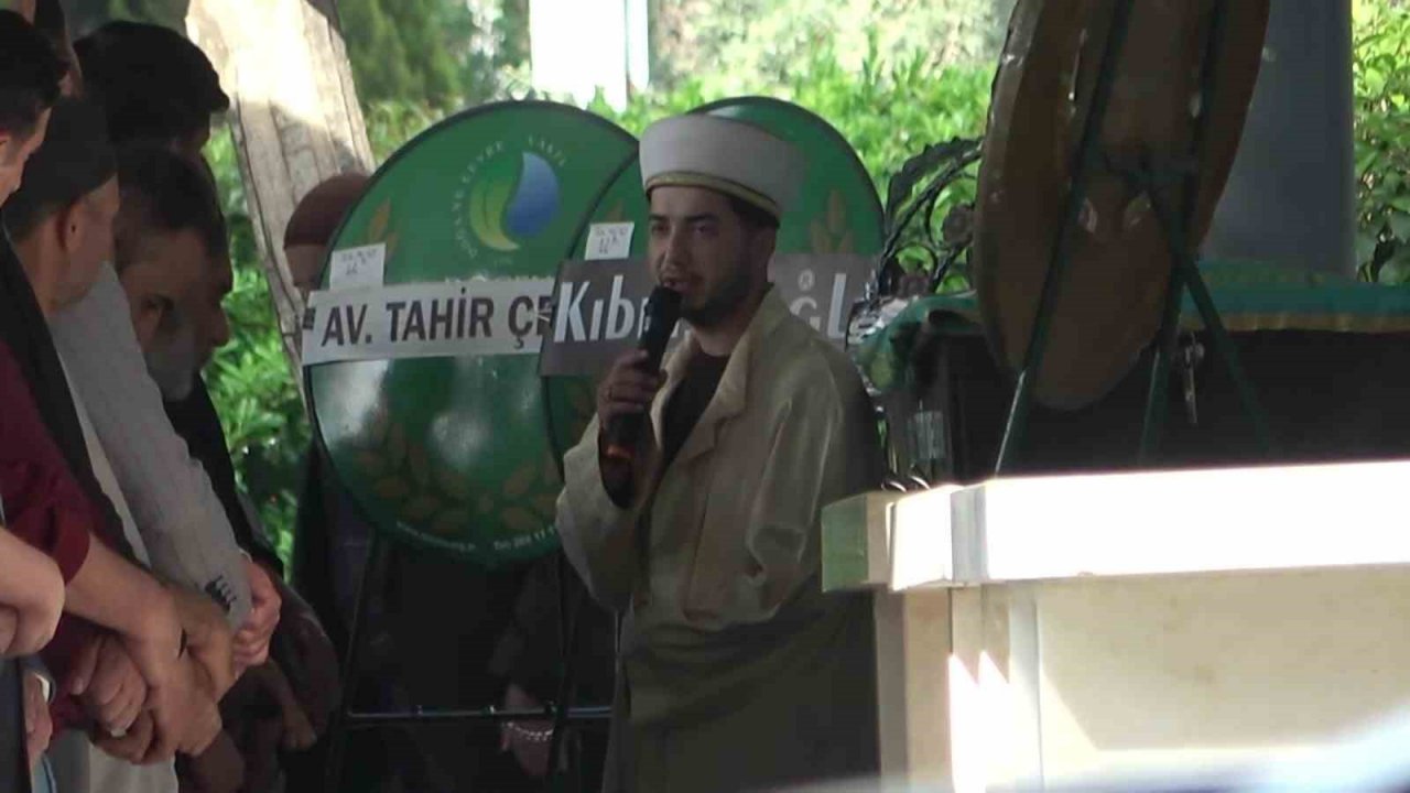 Çocuğunun gözü önünde öldürülen esnaf son yolcuğuna uğurlandı