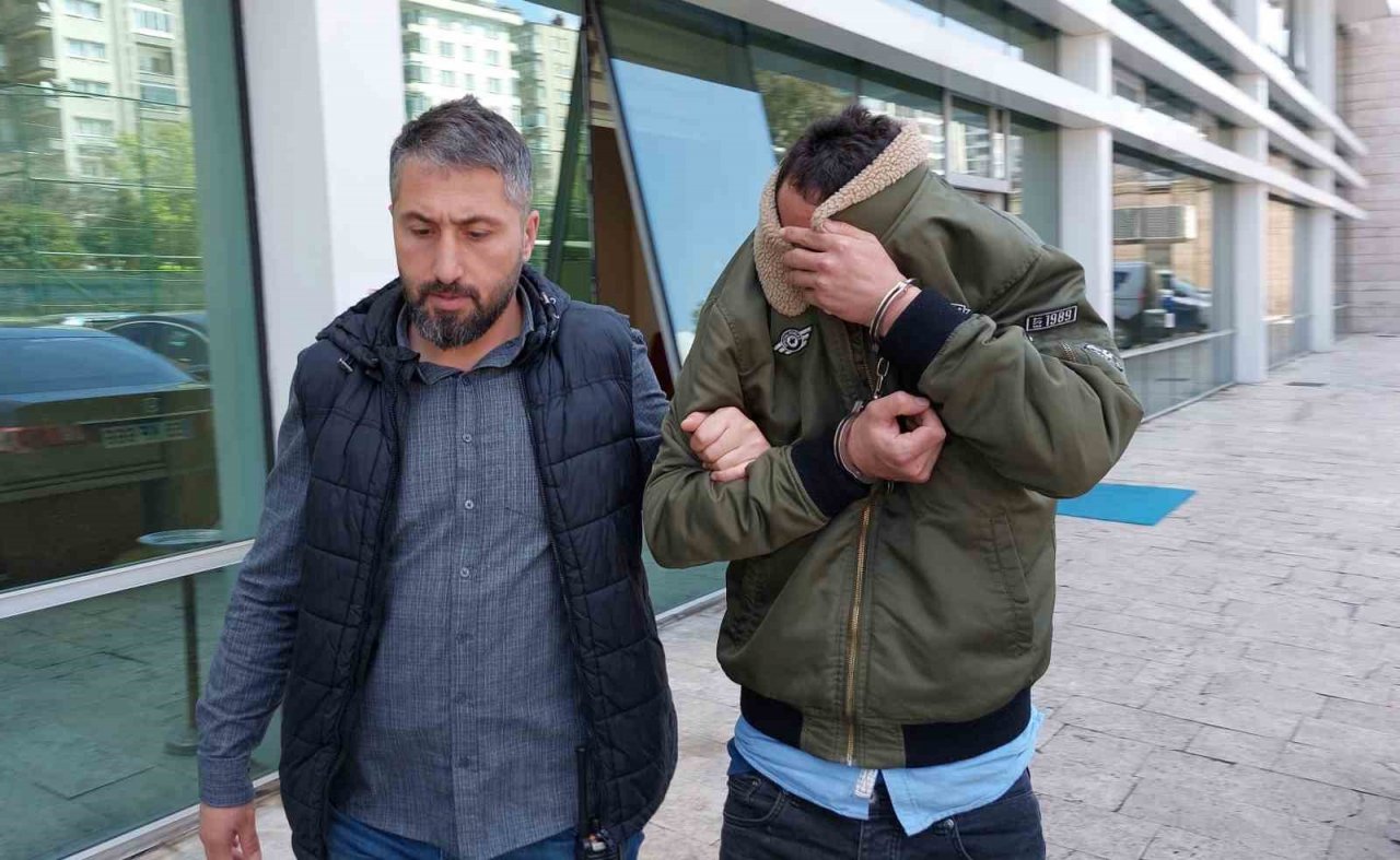 Kapkaç yöntemiyle altın çalan zanlı tutuklandı