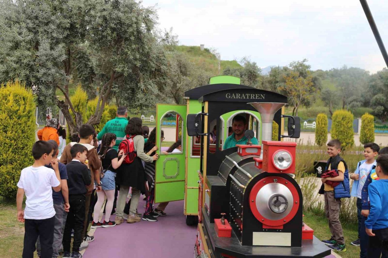 Efeler’in Bilim Parkı konuklarını ağırlamaya devam ediyor