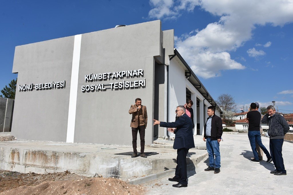 İnönü Kümbet Akpınar Mahallesindeki sosyal tesis projesinde hızla sona yaklaşılıyor