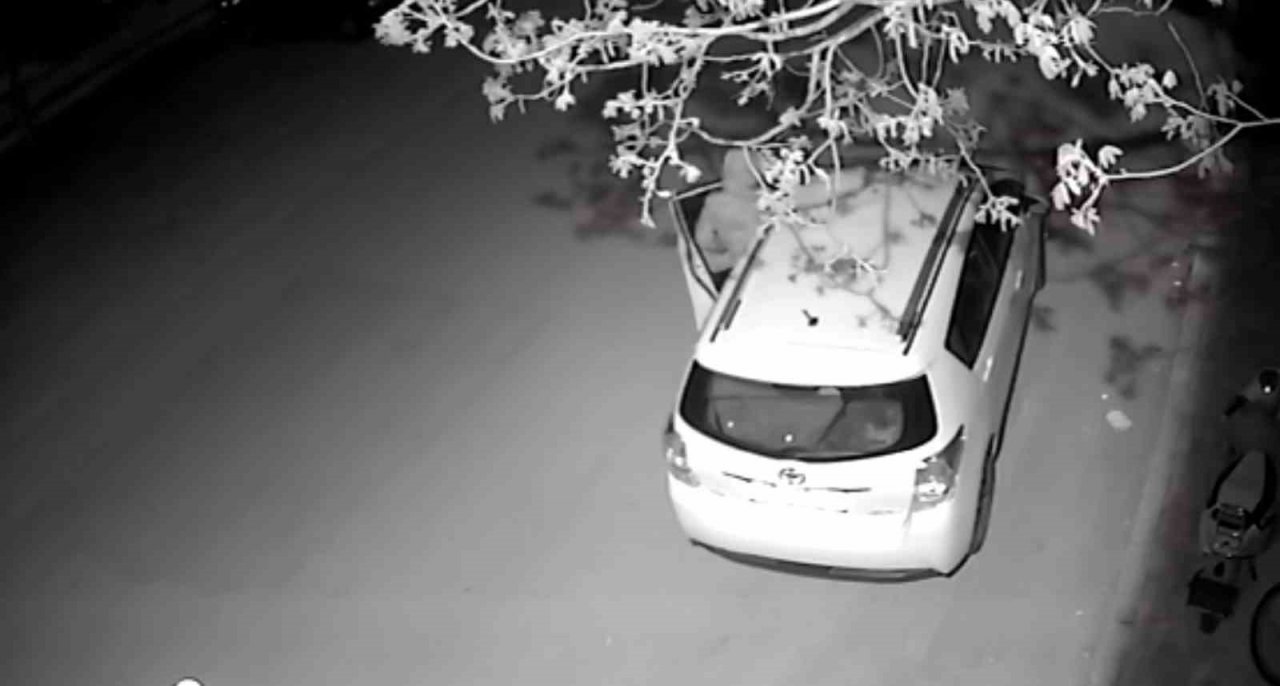 Isparta’da otomobil hırsızlığı güvenlik kamerasına yansıdı