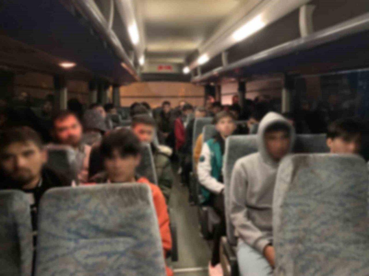 İstanbul’da kaçak göçmenlerin kaldığı "şok evlerine" operasyon: 38 yabancı yakalandı