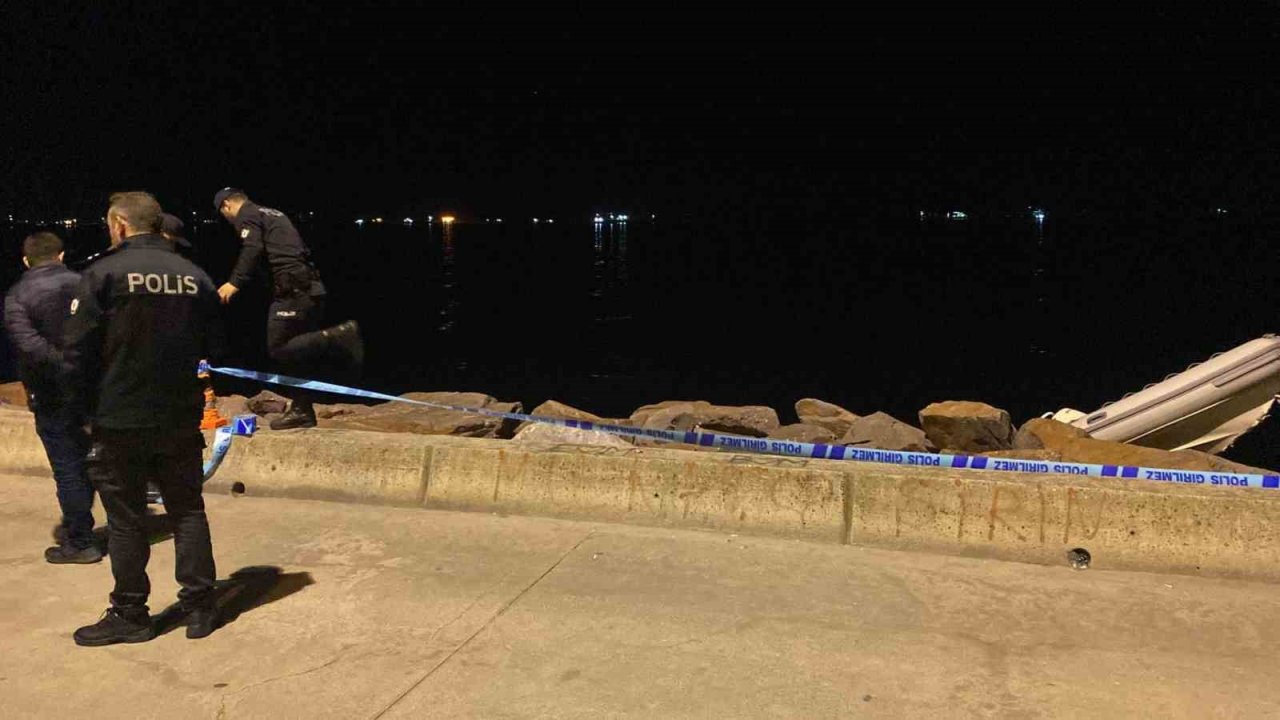 Kartal’da denizde kaybolan kişiyi arama çalışmaları sürüyor
