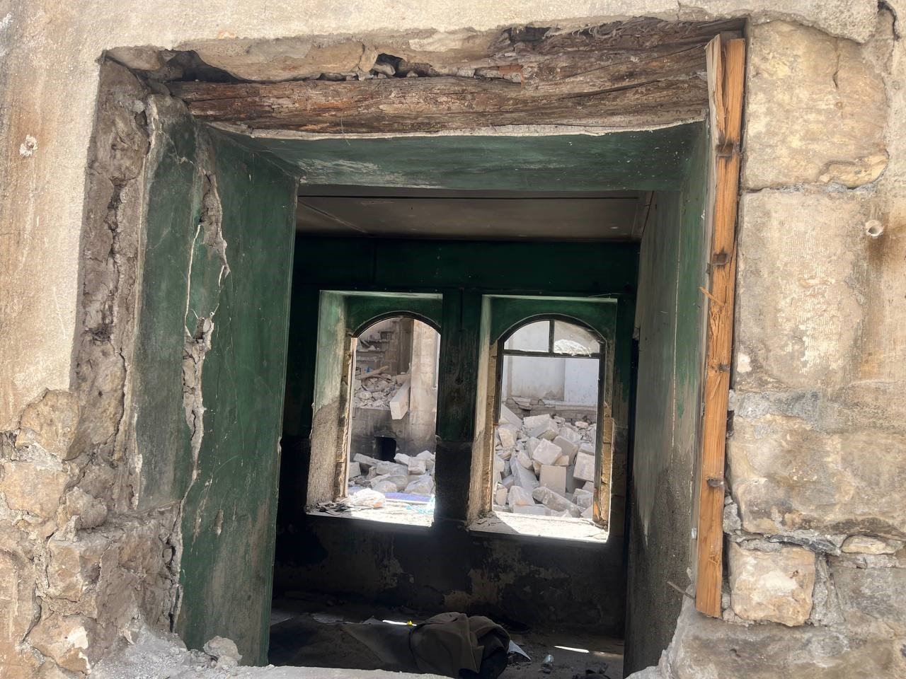 Kilis’te ağır hasarlı evde göçük meydana geldi