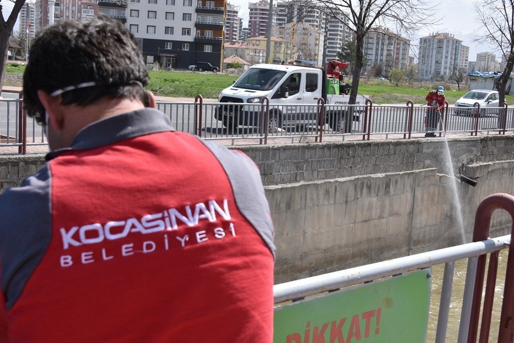 Kocasinan’da yılın 12 ayında çevreci ve bilimsel yöntemlerle haşere mücadelesi