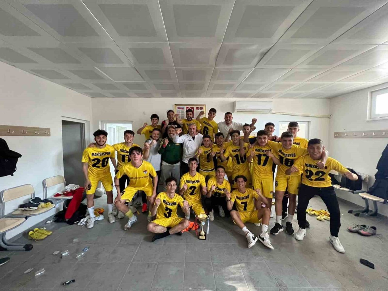 Manisaspor’un gençleri dolu dizgin