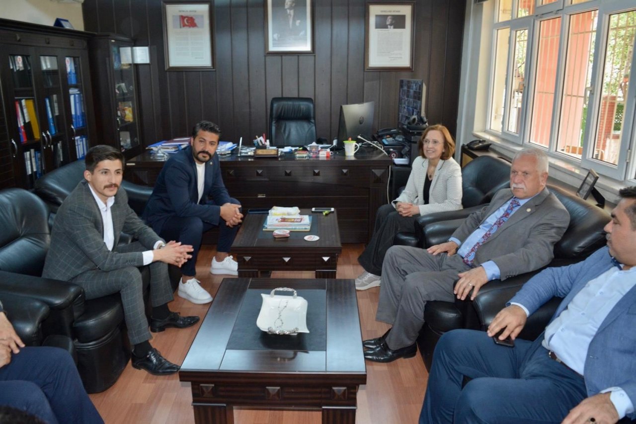 MHP Milletvekili Adayı Depboylu, mezun olduğu liseye gitti