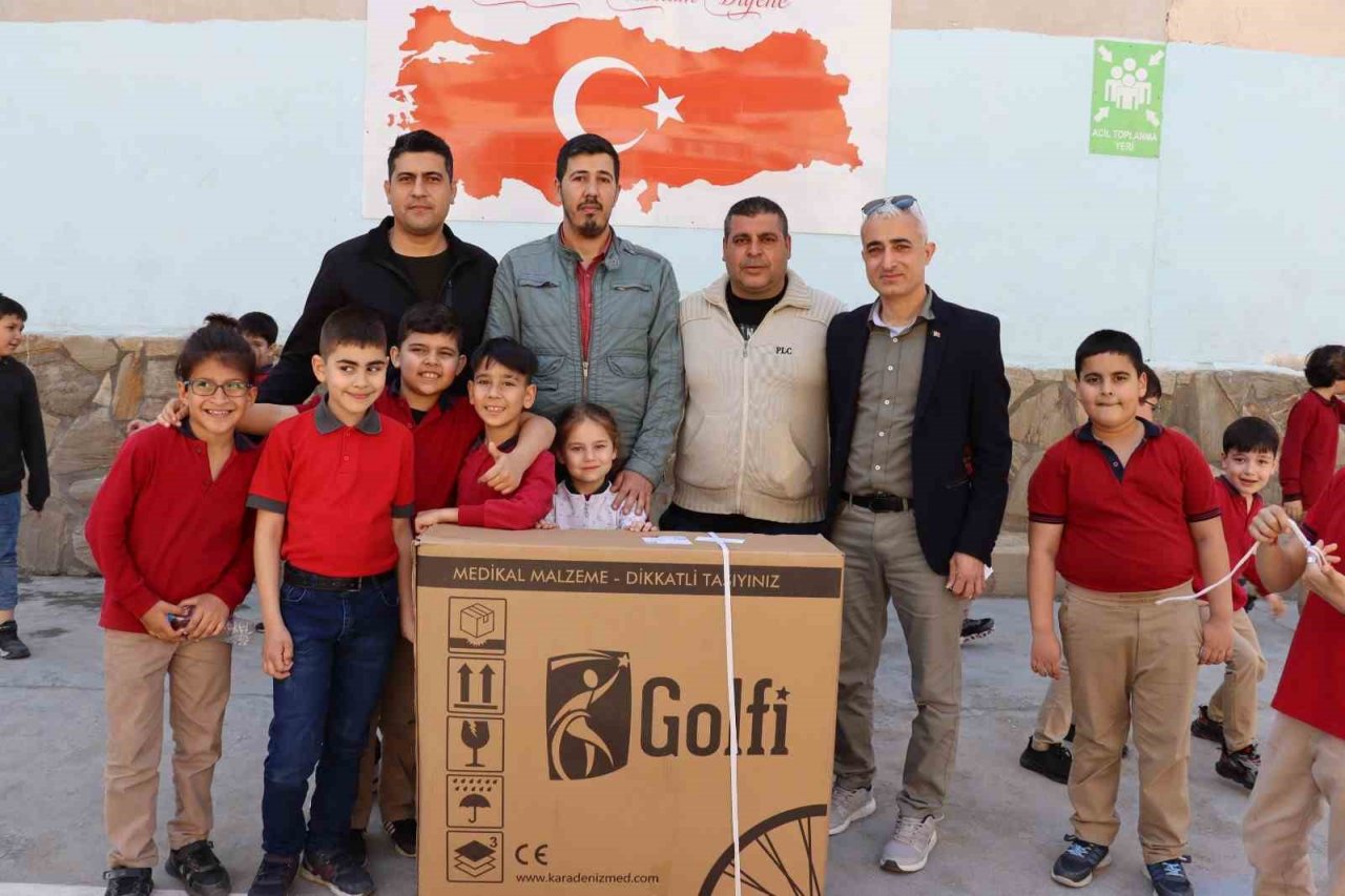 Çocukların topladığı plastik kapaklar engellilere umut oldu