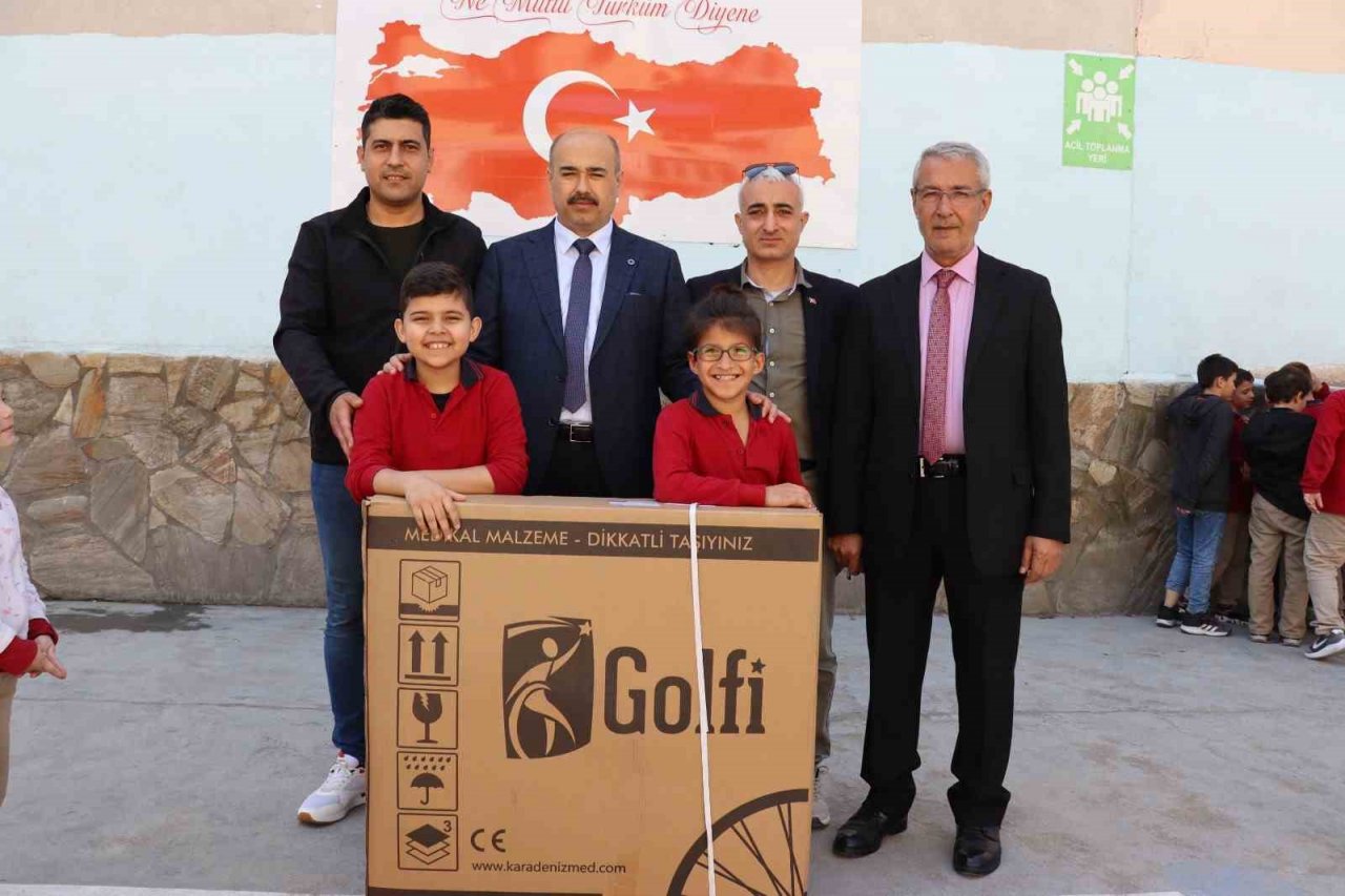 Çocukların topladığı plastik kapaklar engellilere umut oldu