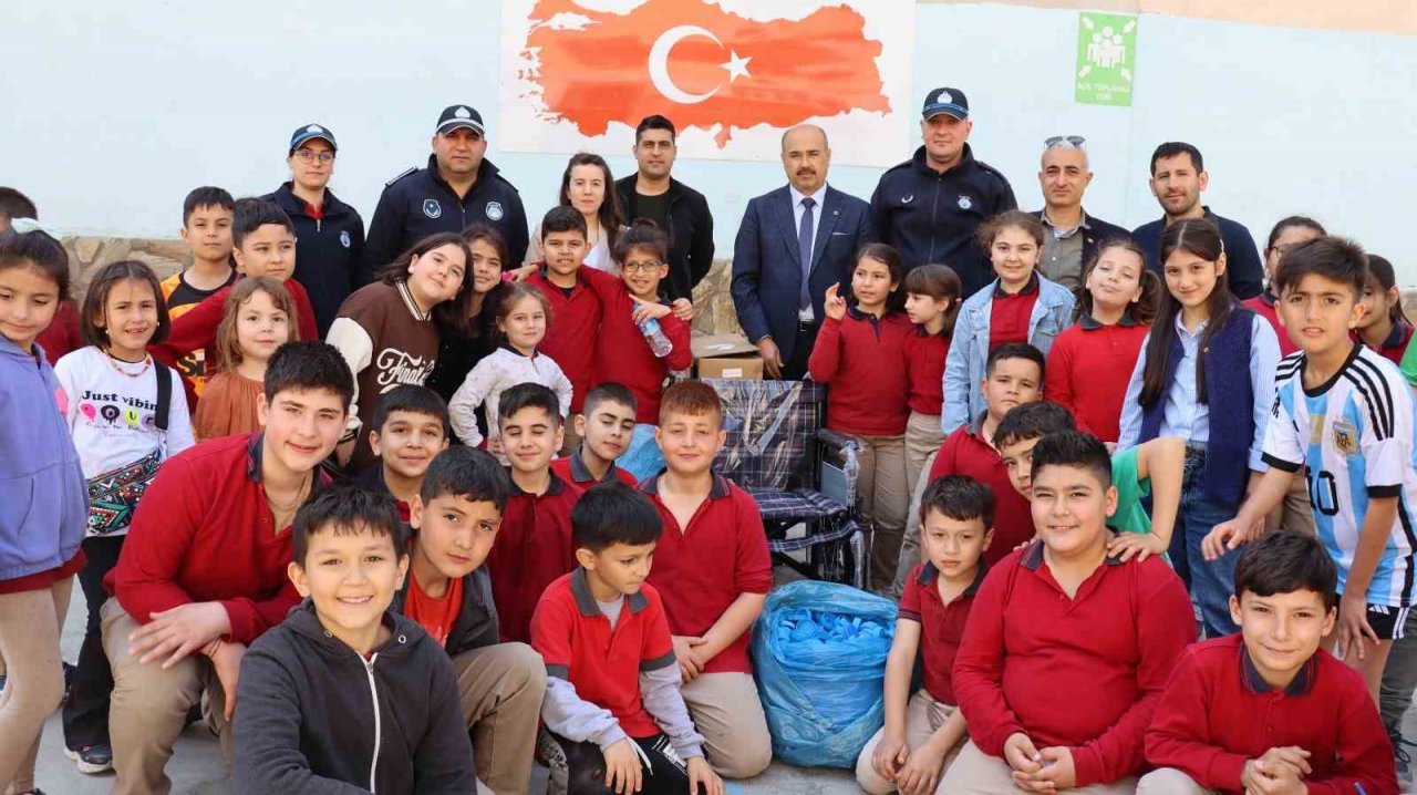 Çocukların topladığı plastik kapaklar engellilere umut oldu